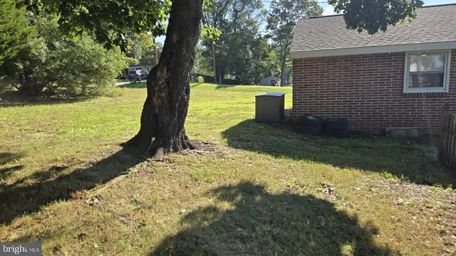 18 HOOD DR, Bridgeton, NJ 08302