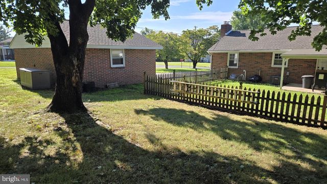 18 HOOD DR, Bridgeton, NJ 08302