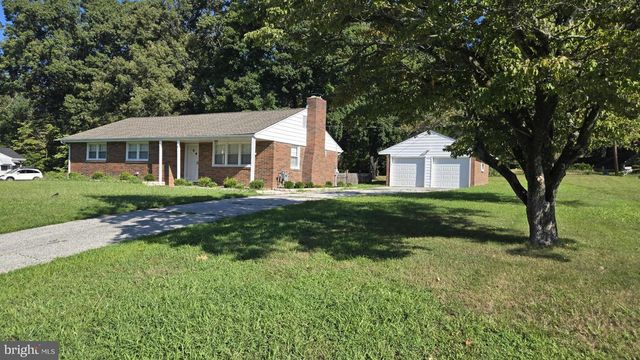 18 HOOD DR, Bridgeton, NJ 08302