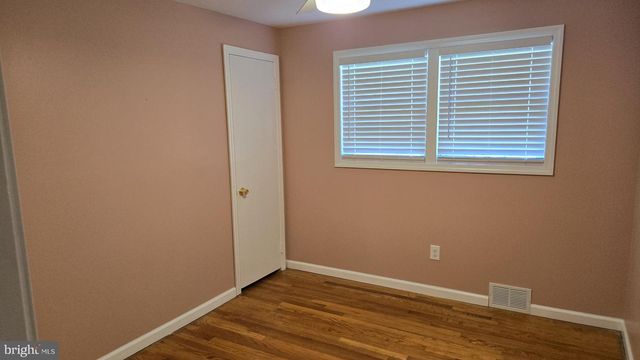 18 HOOD DR, Bridgeton, NJ 08302