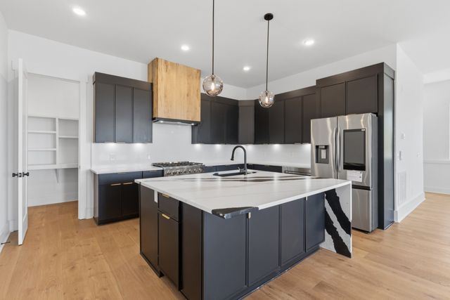 6029 Hill Circle, Nashville, TN 37209