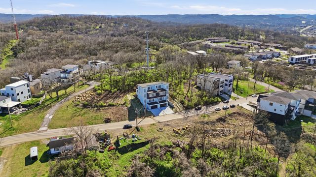 6029 Hill Circle, Nashville, TN 37209