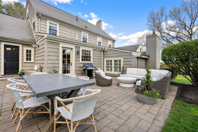 256 Robbins St, Milton, MA 02186
