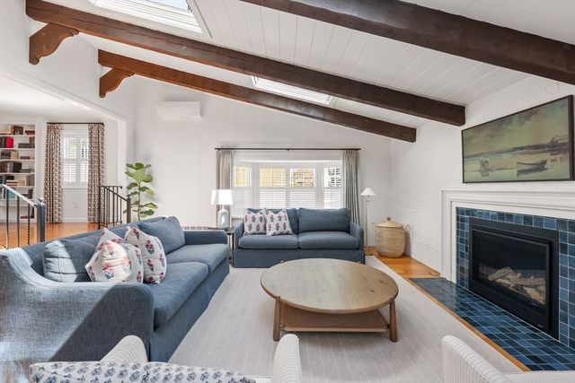 256 Robbins St, Milton, MA 02186