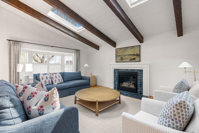 256 Robbins St, Milton, MA 02186