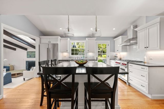 256 Robbins St, Milton, MA 02186