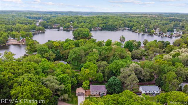 11520 WEIMAN Drive, Putnam Twp, MI 48169