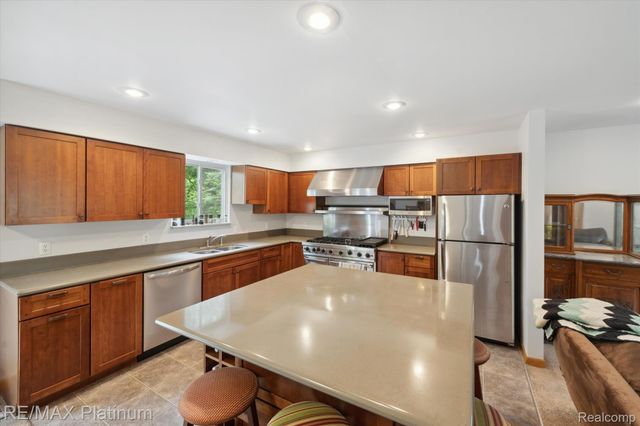 11520 WEIMAN Drive, Putnam Twp, MI 48169