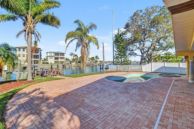 15918 REDINGTON DRIVE, Redington Beach, FL 33708