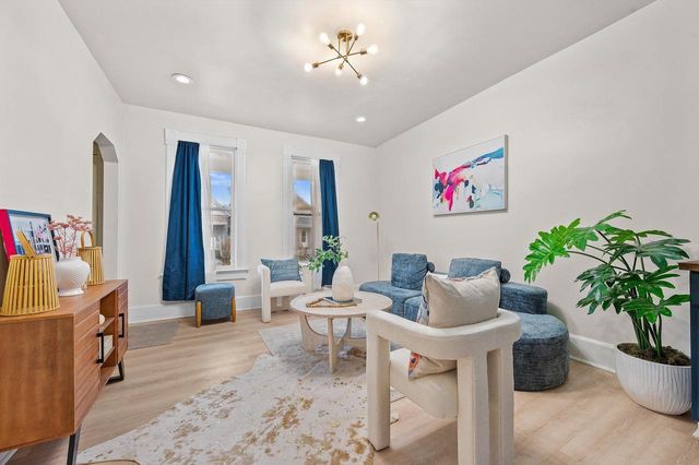 2873 N Dr William Finlayson STREET, Milwaukee, WI 53212