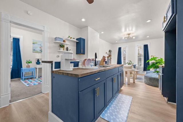 2873 N Dr William Finlayson STREET, Milwaukee, WI 53212