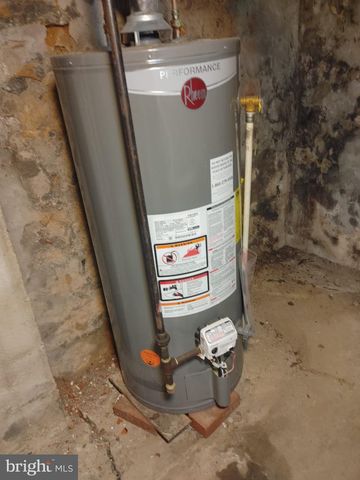 208-210 N AVONDALE ST, Philadelphia, PA 19139