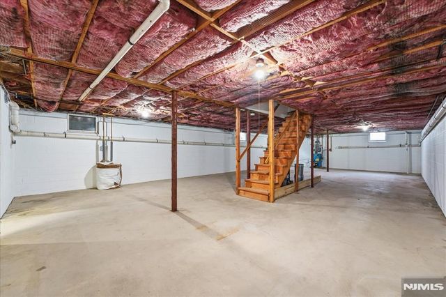 611 Snake Den Road, West Milford, NJ 07480