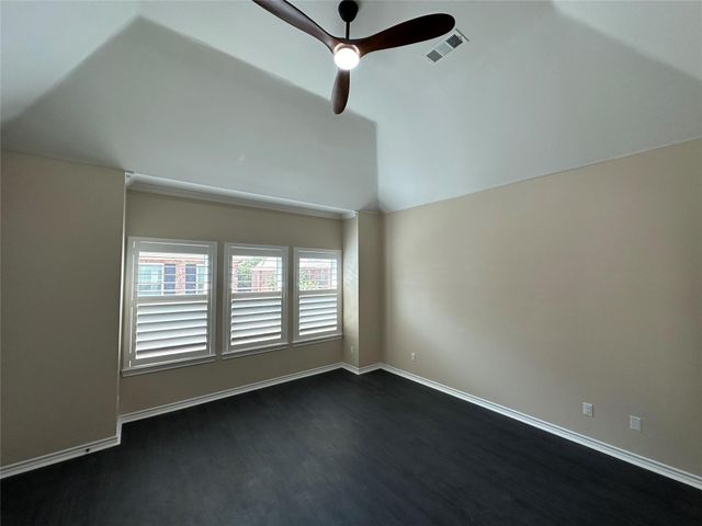 6835 Staffordshire Street, Houston, TX 77030