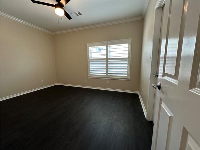 6835 Staffordshire Street, Houston, TX 77030