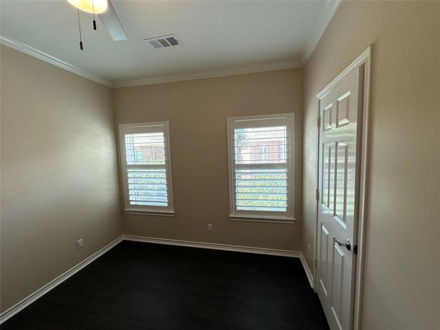 6835 Staffordshire Street, Houston, TX 77030