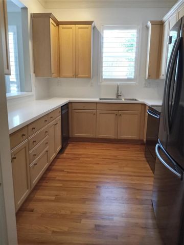 6835 Staffordshire Street, Houston, TX 77030