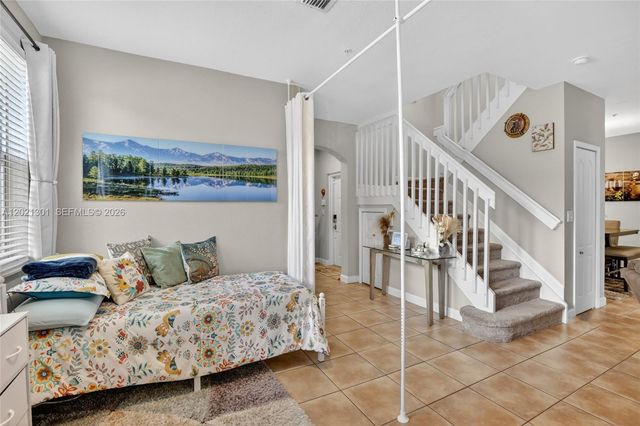 120 Jacaranda Country Club Dr 205, Plantation, FL 33324