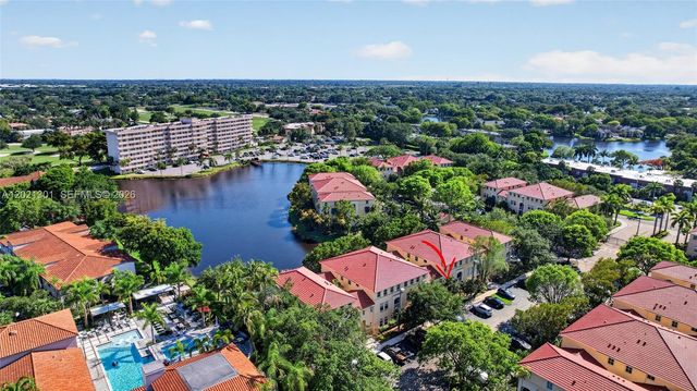 120 Jacaranda Country Club Dr 205, Plantation, FL 33324
