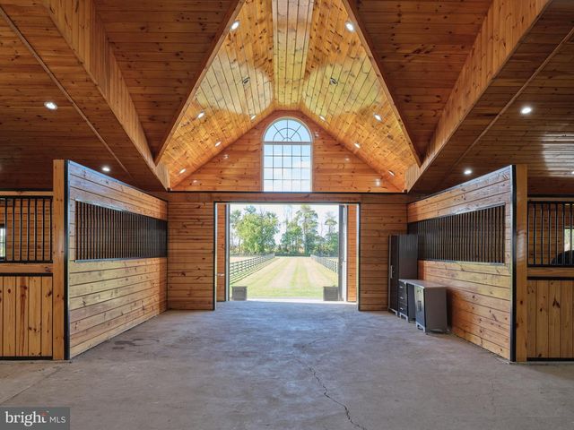 101 HARBOURTON WOODSVILLE RD, Pennington, NJ 08534