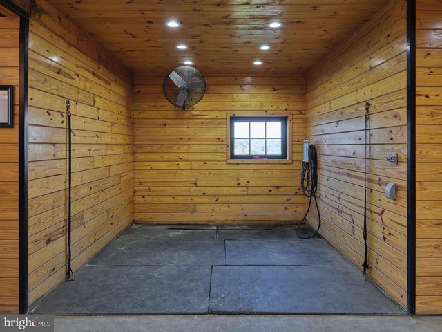 101 HARBOURTON WOODSVILLE RD, Pennington, NJ 08534