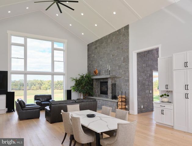 101 HARBOURTON WOODSVILLE RD, Pennington, NJ 08534