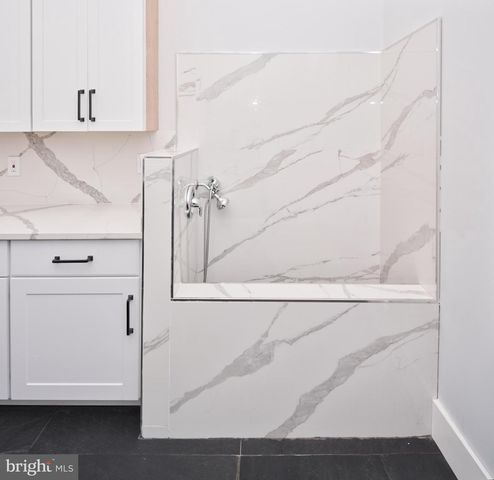 101 HARBOURTON WOODSVILLE RD, Pennington, NJ 08534