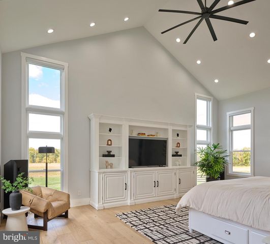 101 HARBOURTON WOODSVILLE RD, Pennington, NJ 08534