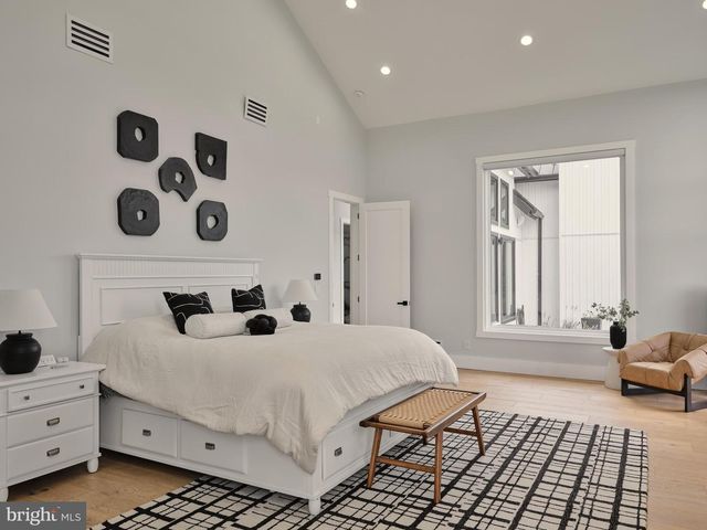 101 HARBOURTON WOODSVILLE RD, Pennington, NJ 08534