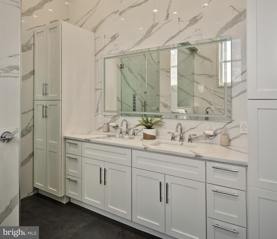 101 HARBOURTON WOODSVILLE RD, Pennington, NJ 08534