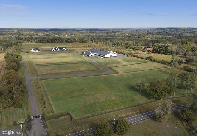 101 HARBOURTON WOODSVILLE RD, Pennington, NJ 08534