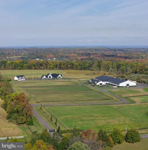 101 HARBOURTON WOODSVILLE RD, Pennington, NJ 08534