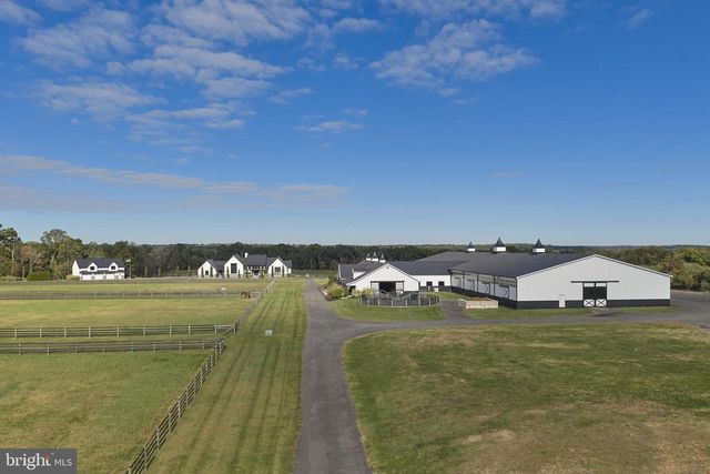 101 HARBOURTON WOODSVILLE RD, Pennington, NJ 08534