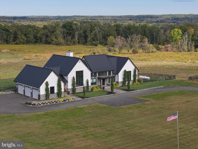 101 HARBOURTON WOODSVILLE RD, Pennington, NJ 08534