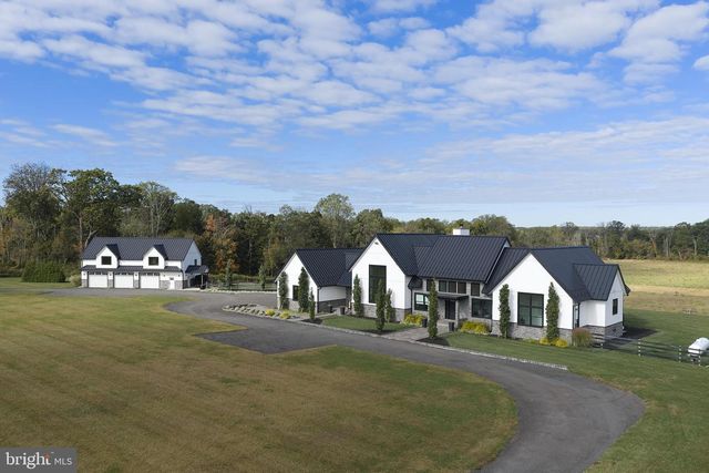 101 HARBOURTON WOODSVILLE RD, Pennington, NJ 08534