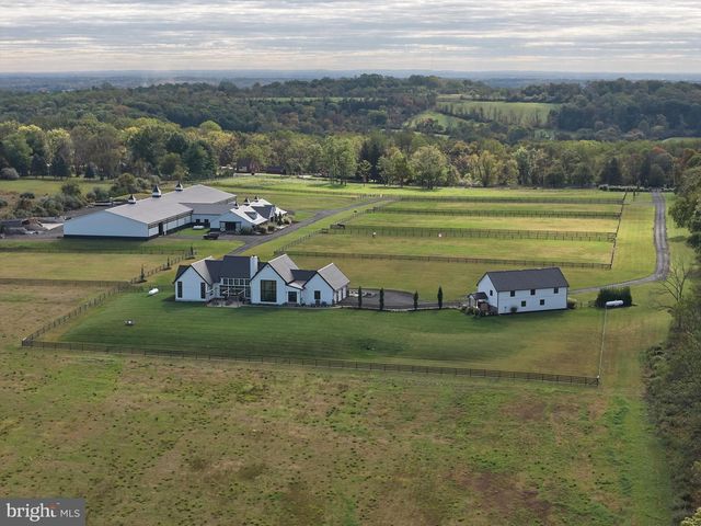 101 HARBOURTON WOODSVILLE RD, Pennington, NJ 08534