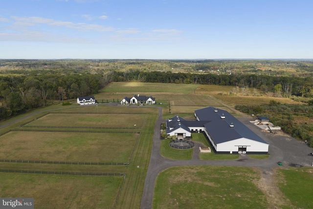 101 HARBOURTON WOODSVILLE RD, Pennington, NJ 08534