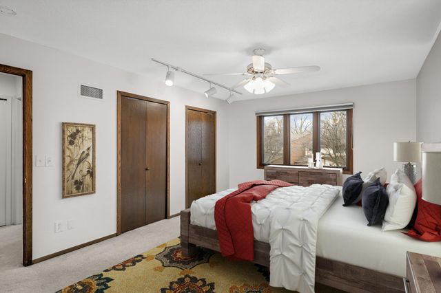 6913 Edenvale Boulevard, Eden Prairie, MN 55346