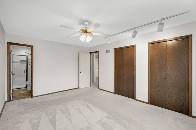 6913 Edenvale Boulevard, Eden Prairie, MN 55346