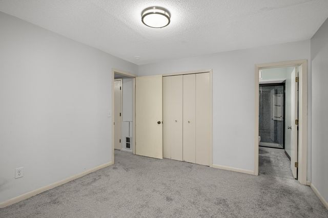 6913 Edenvale Boulevard, Eden Prairie, MN 55346