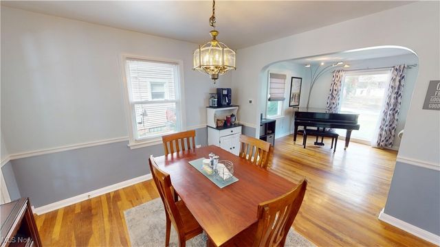 2330 Wyandotte Avenue, Cuyahoga Falls, OH 44223