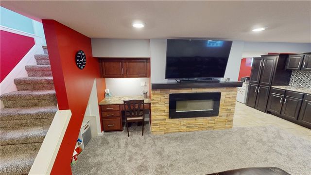 2330 Wyandotte Avenue, Cuyahoga Falls, OH 44223