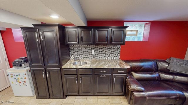 2330 Wyandotte Avenue, Cuyahoga Falls, OH 44223