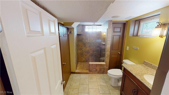 2330 Wyandotte Avenue, Cuyahoga Falls, OH 44223