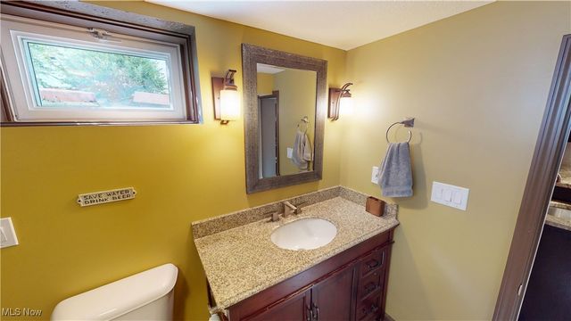 2330 Wyandotte Avenue, Cuyahoga Falls, OH 44223