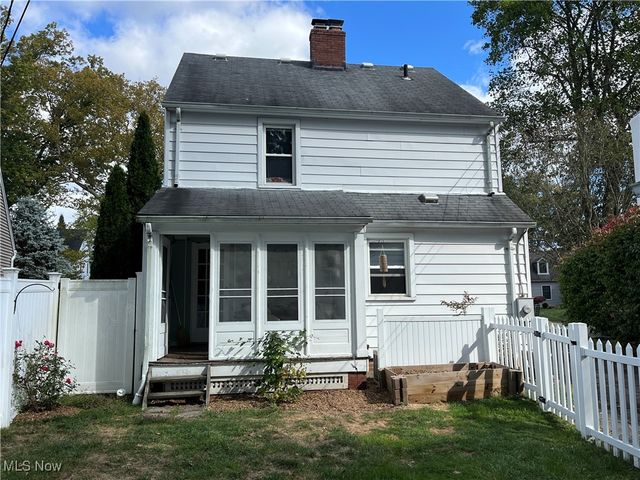 2330 Wyandotte Avenue, Cuyahoga Falls, OH 44223