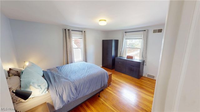 2330 Wyandotte Avenue, Cuyahoga Falls, OH 44223