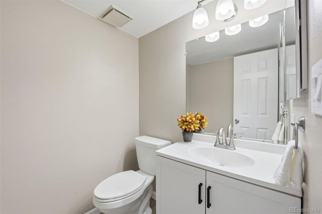 3085 S Macon Circle, Aurora, CO 80014