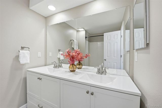 3085 S Macon Circle, Aurora, CO 80014