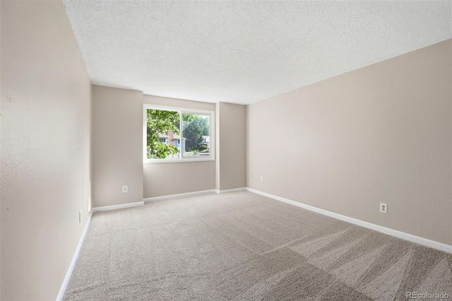 3085 S Macon Circle, Aurora, CO 80014